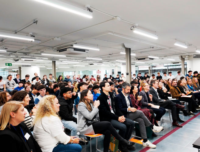 carrusel-Hackathon-Multiempresa-jovenes-5